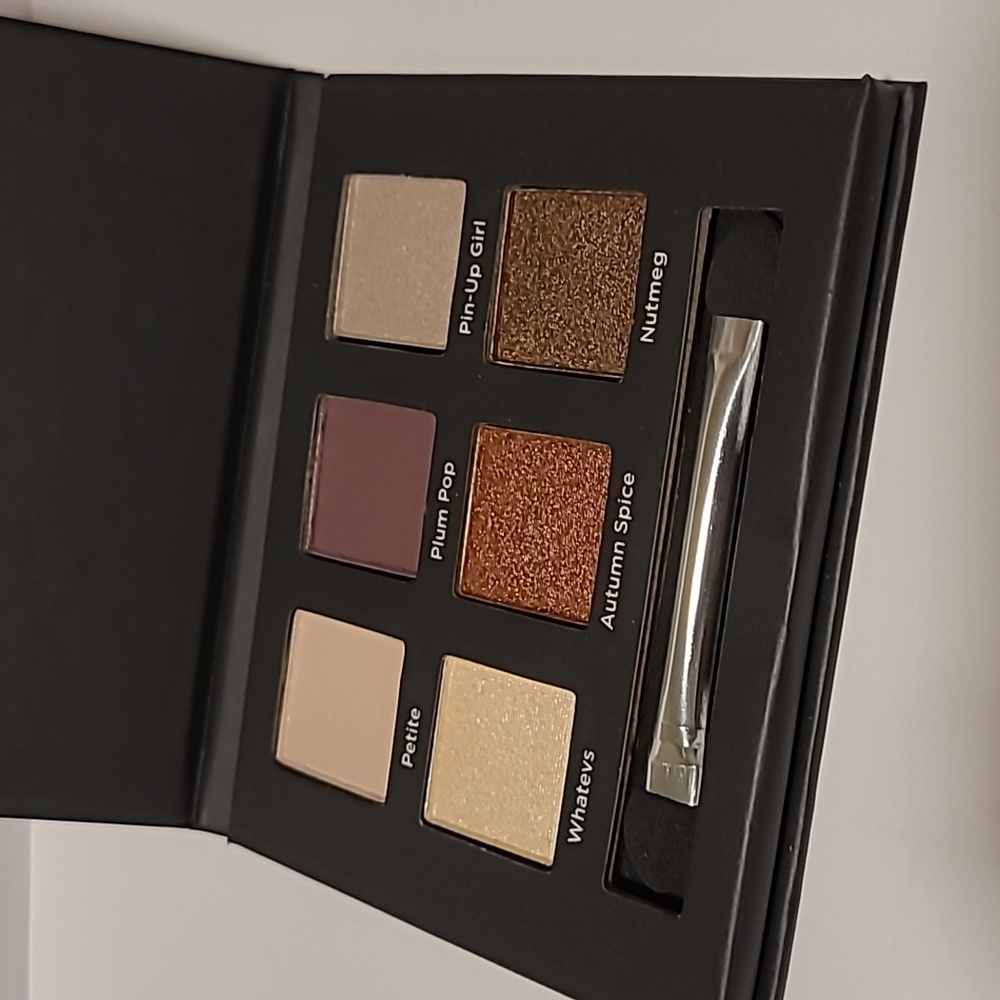 ULTA Brand Eyeshadow Palette. Brand NEW and BEAUTIFUL!! ❤️